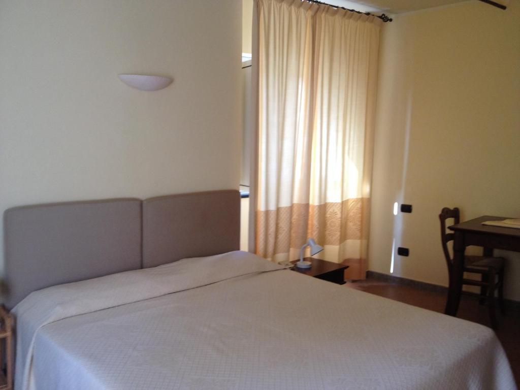 Il Convento Aparthotel Rapallo Szoba fotó